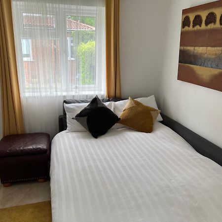 Dannifar Guest House London Exterior photo