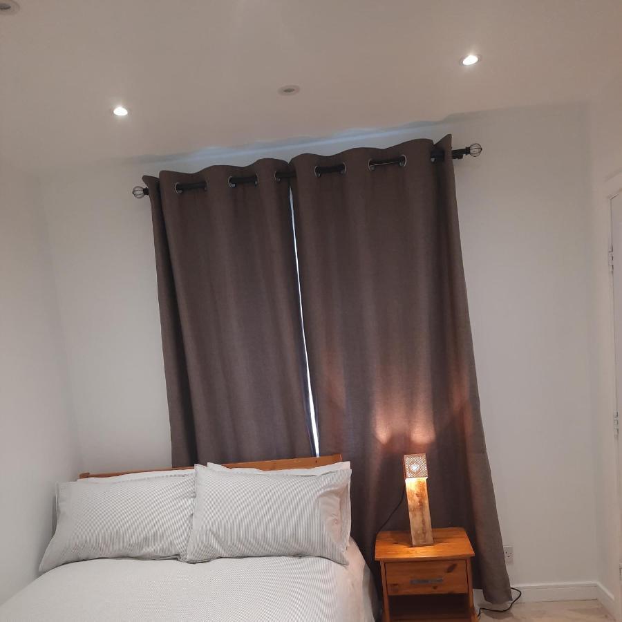 Dannifar Guest House London Exterior photo