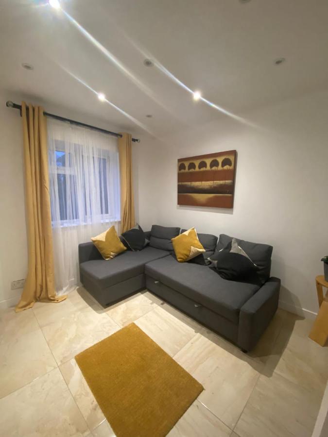 Dannifar Guest House London Exterior photo