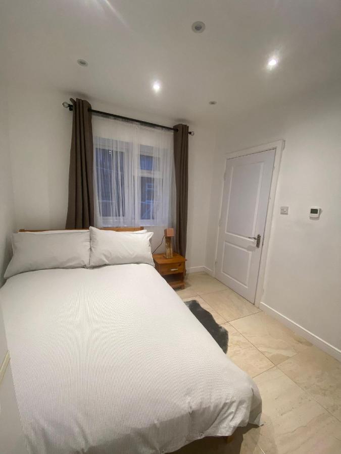 Dannifar Guest House London Exterior photo